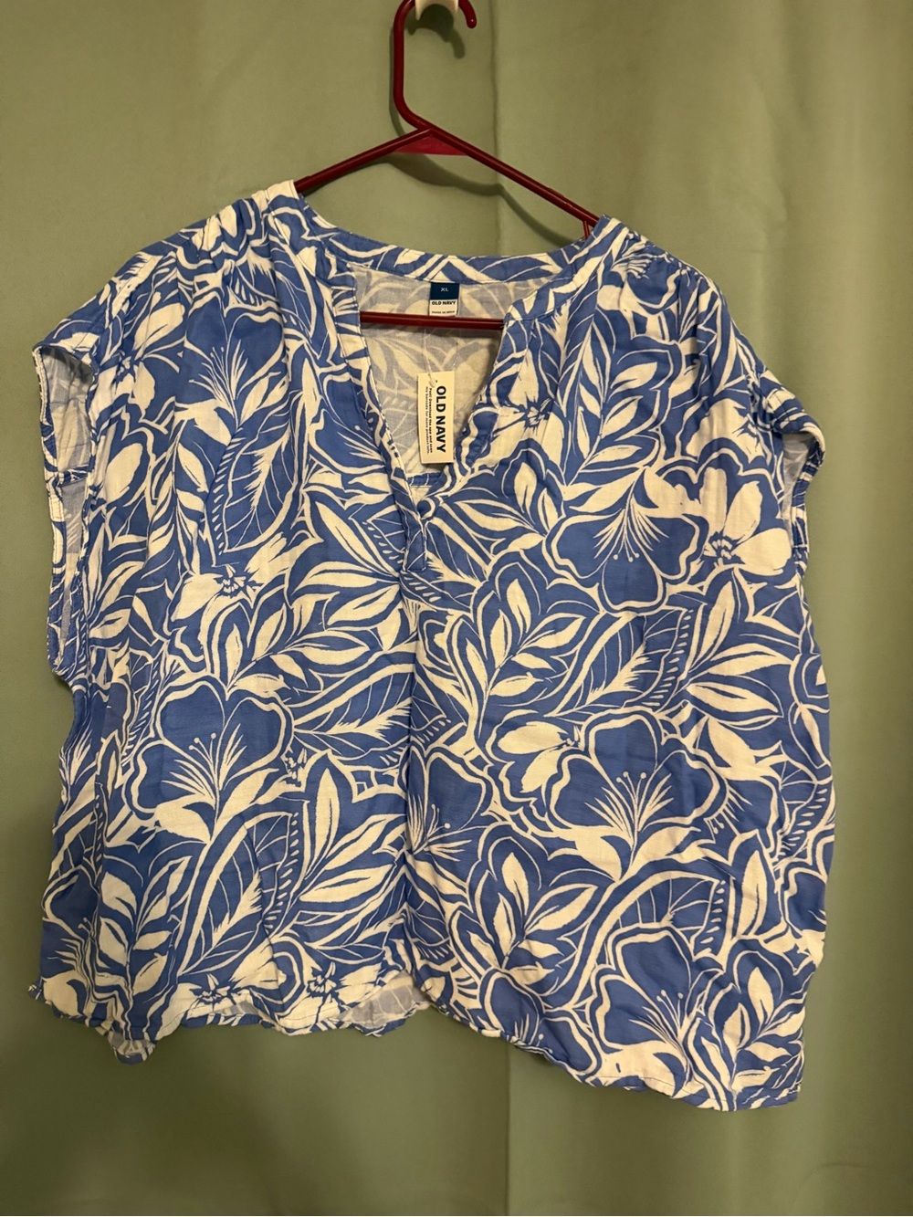 Old Navy Blue & White Floral V-Neck Tunic Top